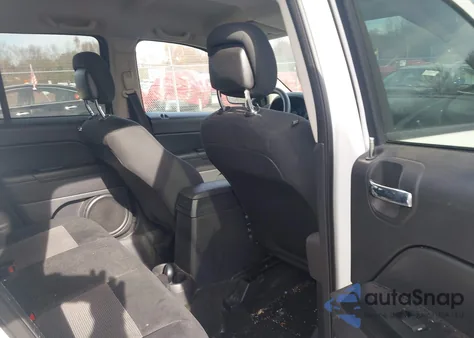 2014 Jeep Compass Sport z USA, uszkodzony, nr VIN 1C4NJDBB3ED842310